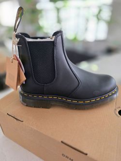 Dr. Martens Chelsea Boot