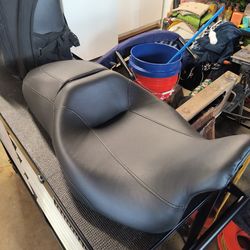 Harley Davidson touring seat