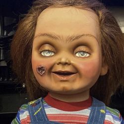POSEABLE CHUCKY DOLL