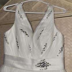 Beautiful And Classic AudreyHephburn-Style Dress That Can Be Worn For Wedding/Prom/ Quinceanera