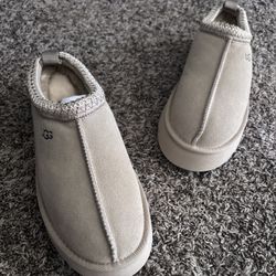 Womens uggs 