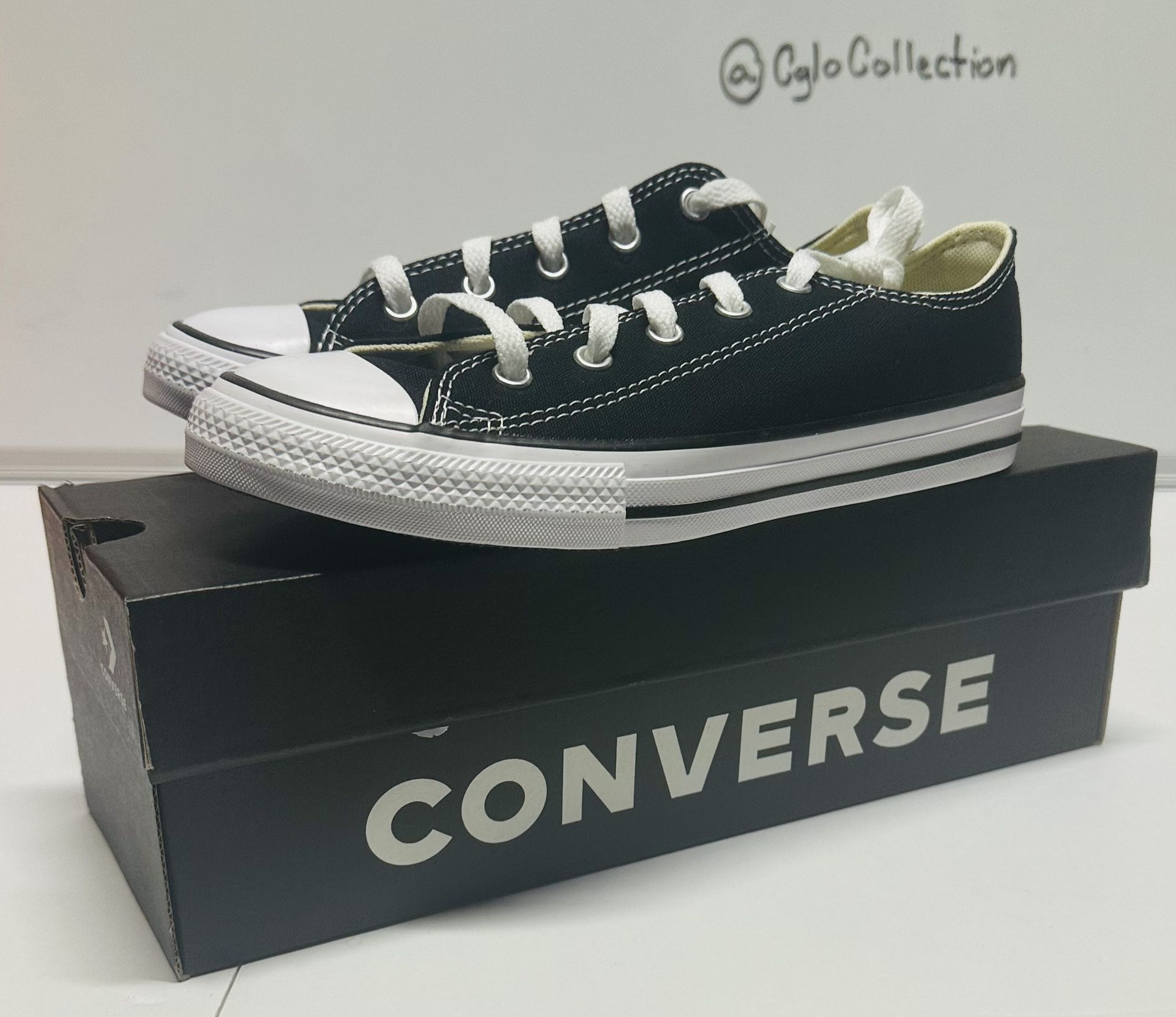 Converse Taylor All Star Canvas (Size 3 Youth)