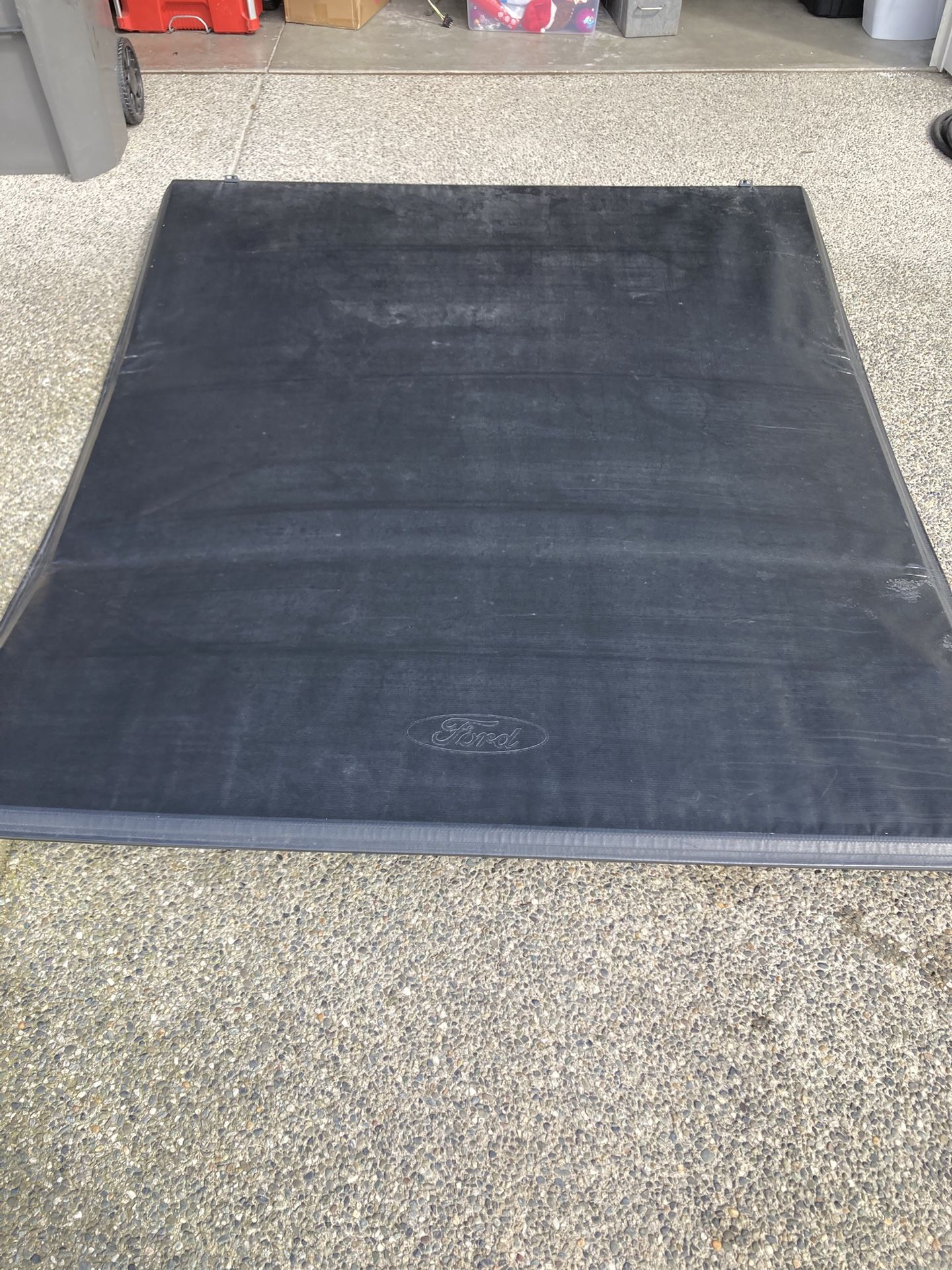 Tonneau Cover Ford F150, F250, F350