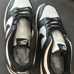 Nike Dunks 