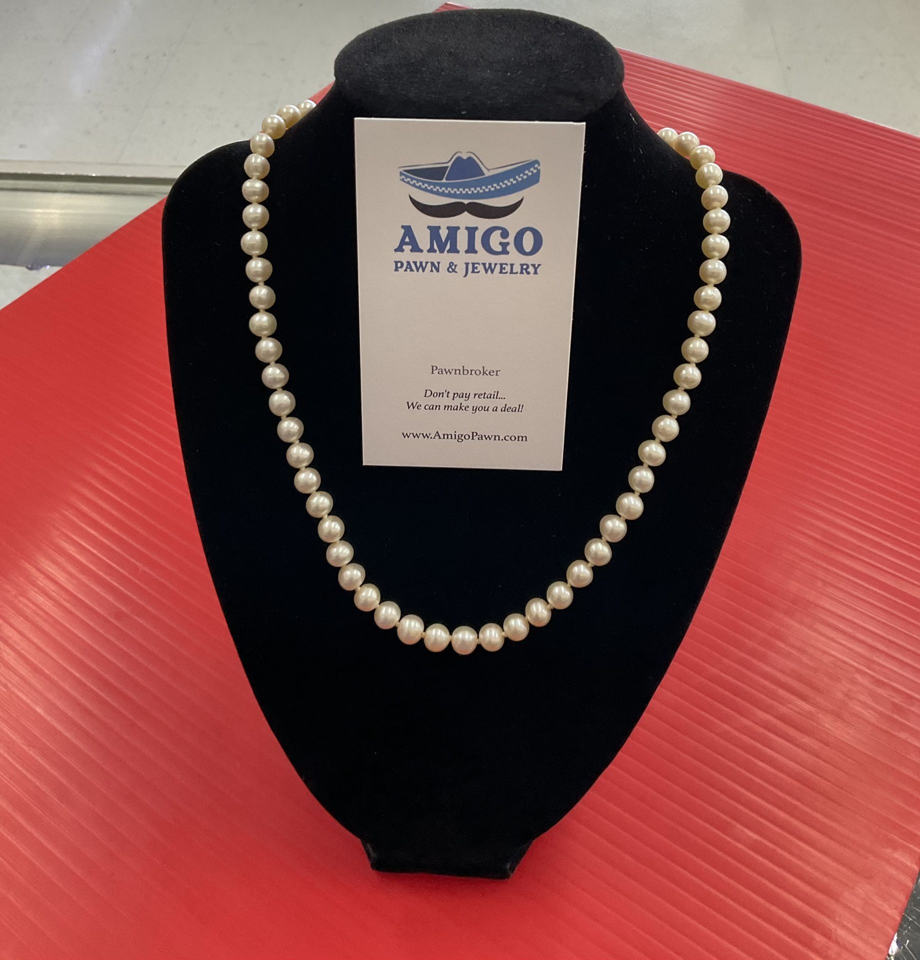Pawnbroker Amigo Pawn Shop Near Me Pearl Necklace - Main Image