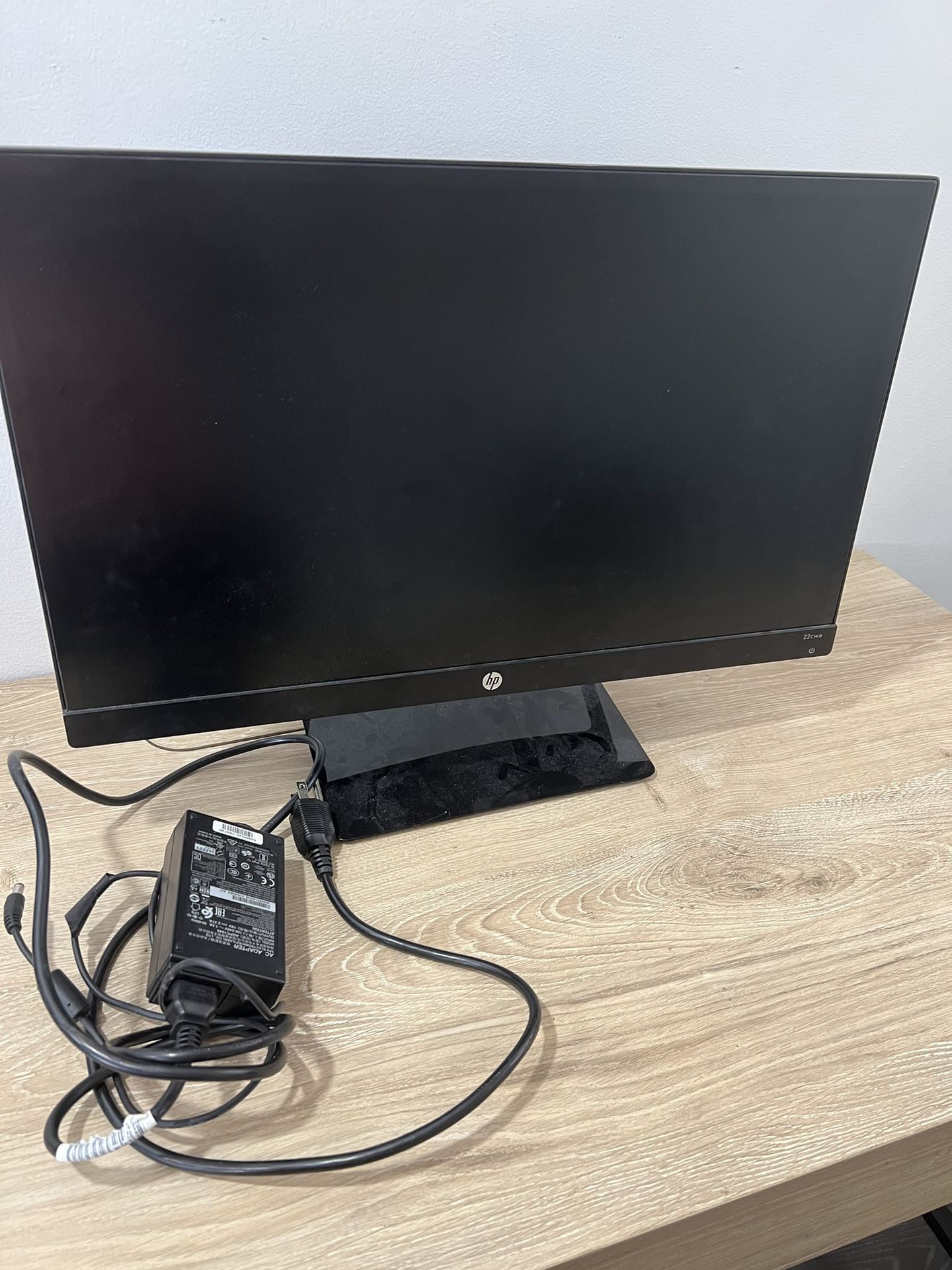 HP Monitor With Adapter