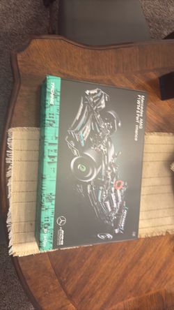 Mercedes big F1 Lego car