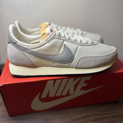 Nike Waffle Trainer SE 2 men’s sneaker sizer 10