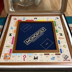Monopoly Deluxe Edition