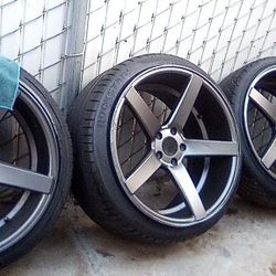 20" Staggered Rims.Need Gone Asap