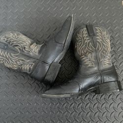 Black Ariat Boots