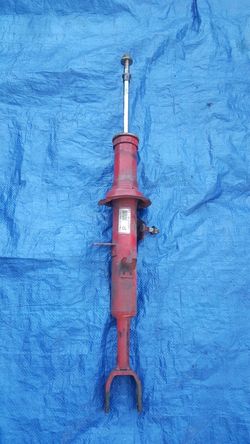 03-06 Infinity G35 front strut Left side