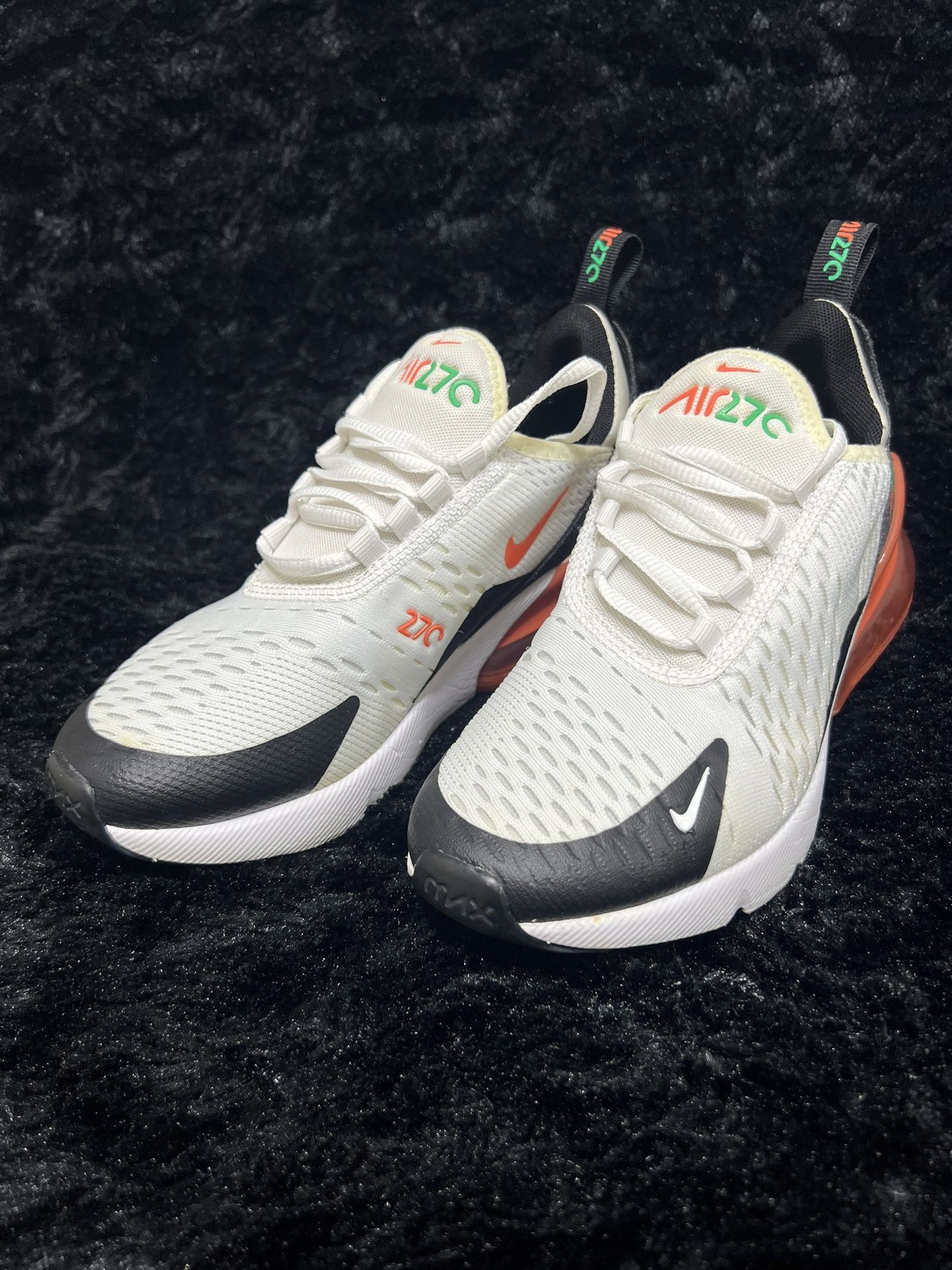 Nike Air Max 270 women’s Sz 4Y Shoes - White and Black