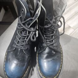 Women's Doc Marten's