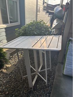 Free Metal Folding Table