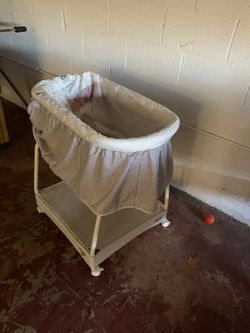 Rocking Bassinet 