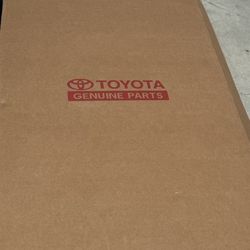 2025/2024 Tacoma Back Windshield, Slider, Power, Heated, Solar.