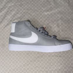NIKE SB BLAZER