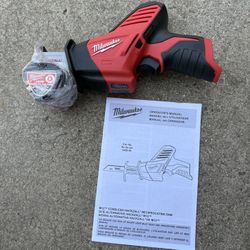 Milwaukee M-12. Hackzall  With 1  1.5 Battery Pack
