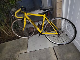 Cannondale R300 Road Bike