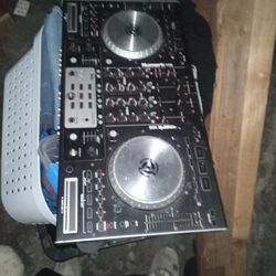 Newark N56 Dj Turrntables