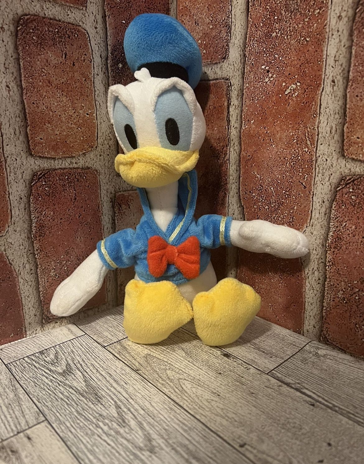 Donald Duck Plushie