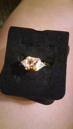 Must pick up size 7 not real gold but very pretty