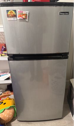 Magic Chef 3.1 cu. fr. mini fridge