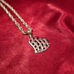 10k Gold Rope Chain & Heart Pendant 