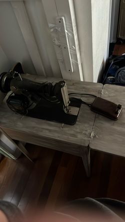 Sewing Machine with Foot Pedal