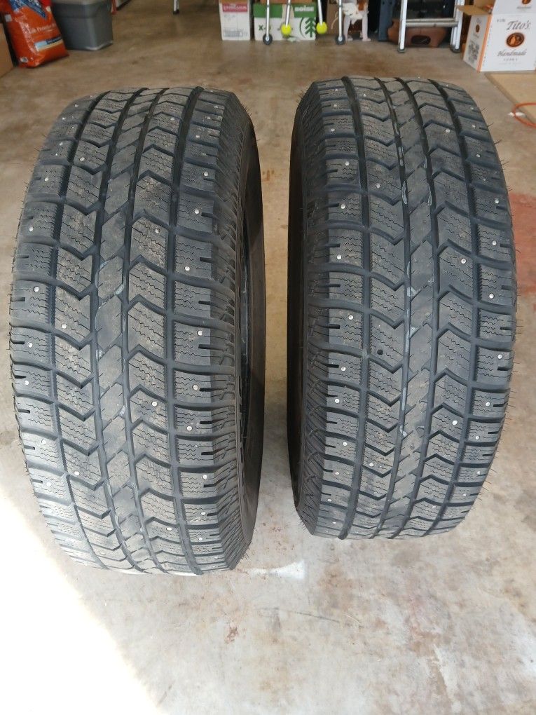 Studded Tires 265/70R17
