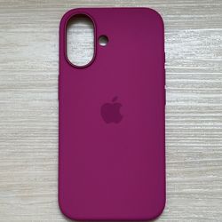 iPhone 16 Silicone Case with MagSafe 