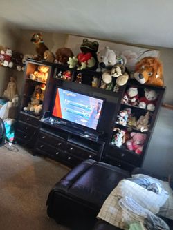 Solid oakwood wall unit and tv