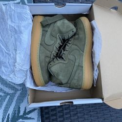 Size 7 High Top Air Force 1