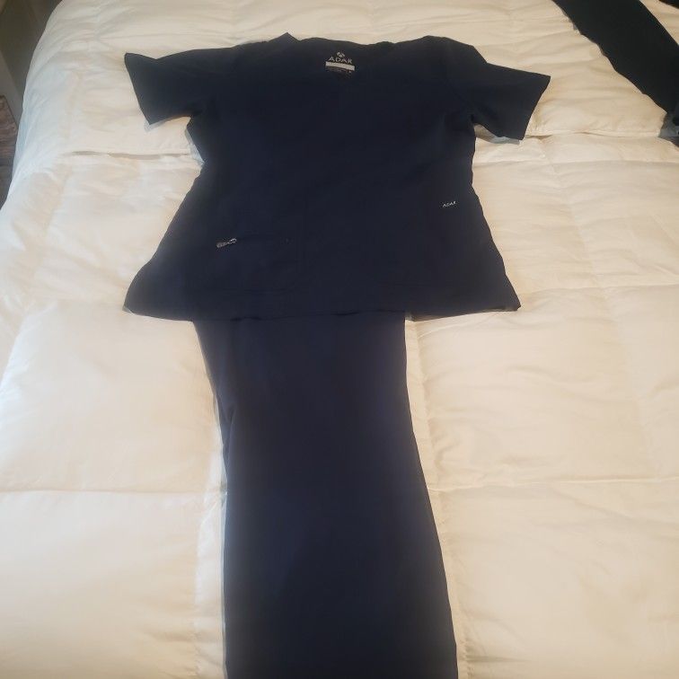 Women's Dark Blue Scrubs Size Medium Used And Good Condition