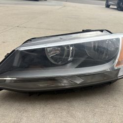Volkswagen Headlights Assembly 