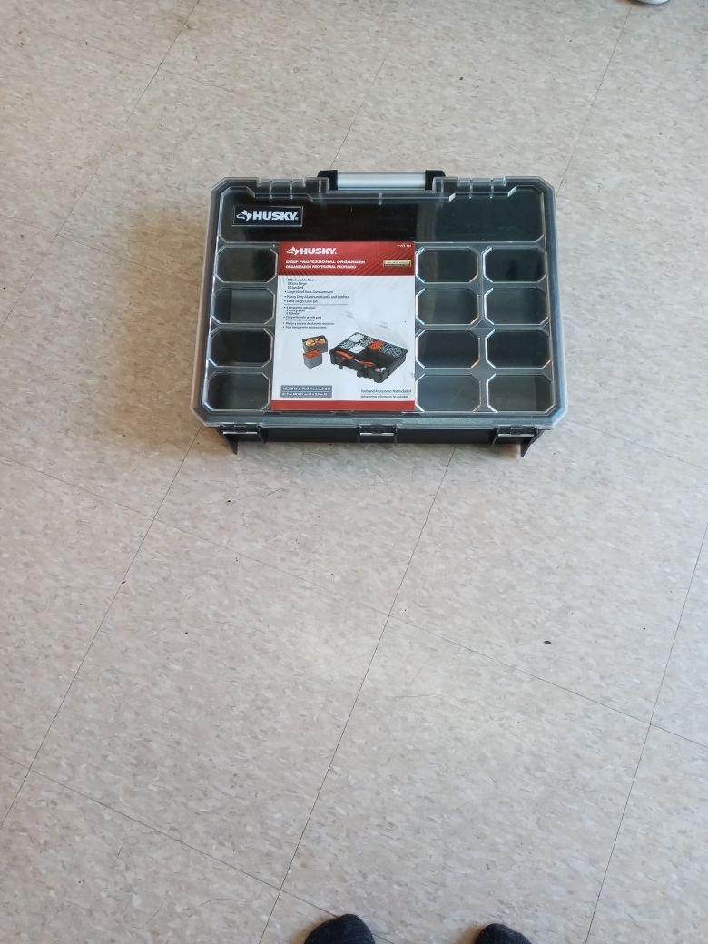 Husky organizer