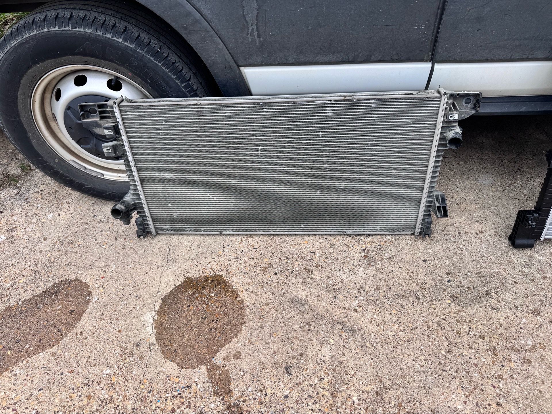 2021 to 2025 FORD F150 RADIATOR