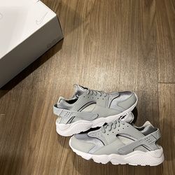 Nike Air Huarache: Custom ‘By You’ | 12.5M