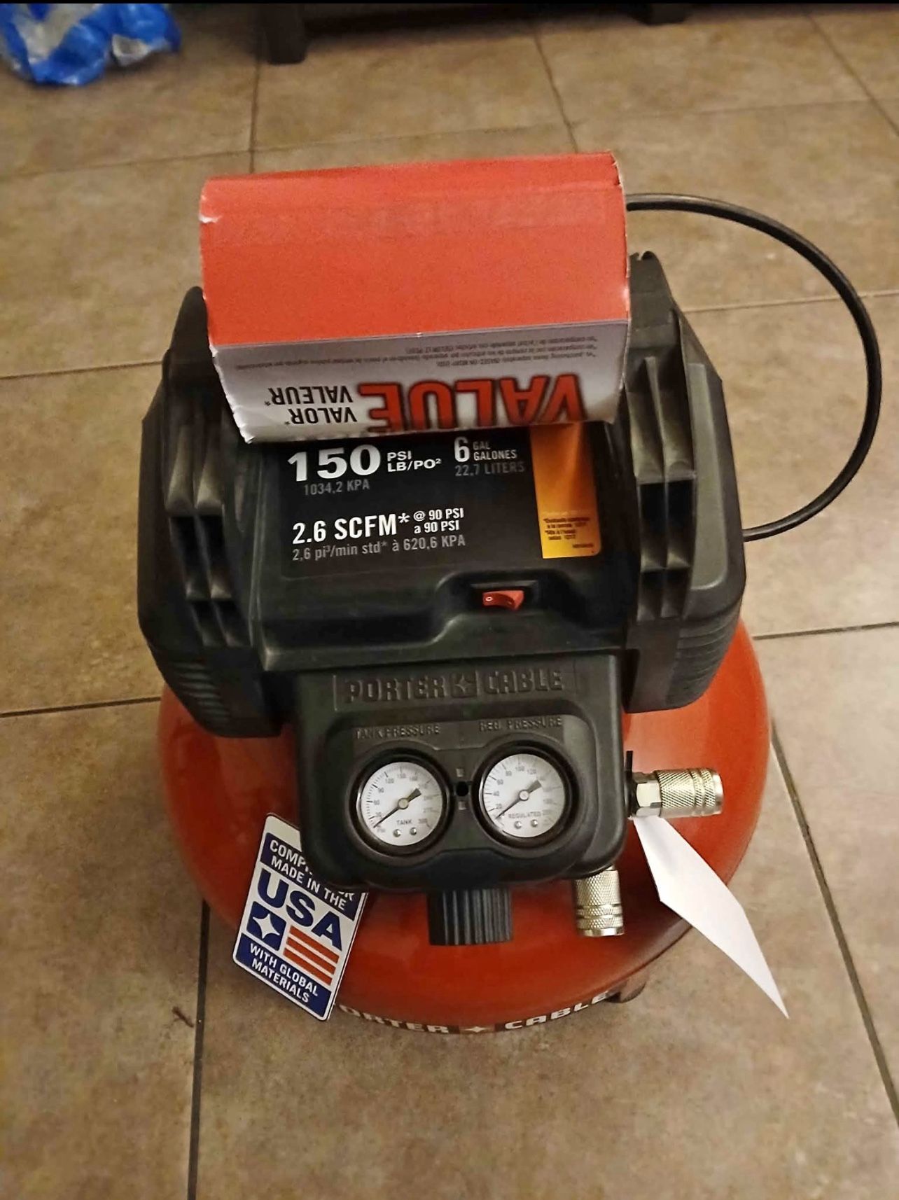 6 Gal. 150 PSI Portable Electric Pancake Air Compressor nuevo sin usar 130