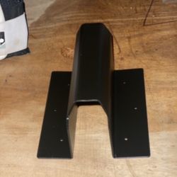  17 Framing Ledger Brackets. New