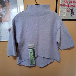 Vintage MILLERS Pure Merino Wool Sweater UK Made Blue Cropped S/M

Description:

Vintage MILLERS sweater.

Made in the United Kingdom.

Material: Pure