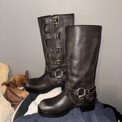 New Steve Madden Brown Distressed 7.5