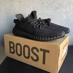 Yeezy 350 V2 “Black” DS (Size 11)