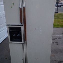 Refrigerator (working)