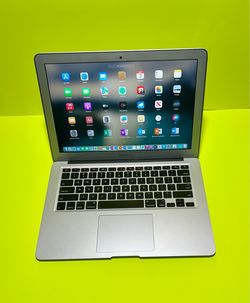 Apple MacBook Air 13” i5/8GB/256GB SSD $180