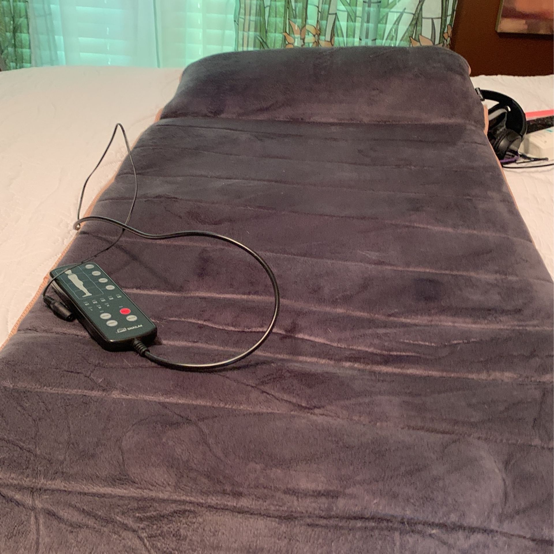 Recliner Pad or can use on sofa