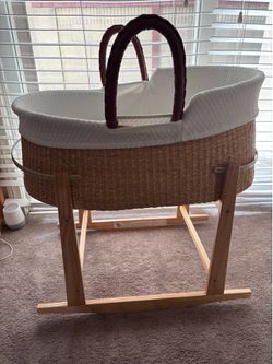 Design Dua Moses bassinet and stand