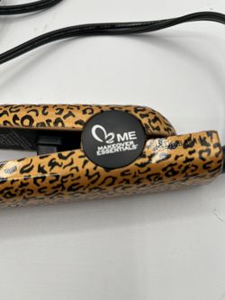 ME Makeover Essentials Cheetah Print Flat Iron Straightener for Sale in Arlington TX OfferUp