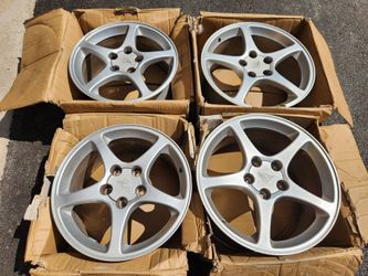 18x9.5 and 17x8.5 corvette factory wheels Staggered